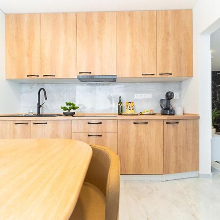 Apartman Discreet Kysucke Nove Mesto ภายนอก รูปภาพ