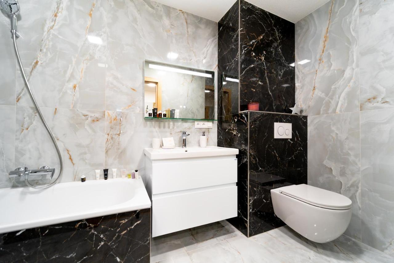 Apartman Discreet Kysucke Nove Mesto ภายนอก รูปภาพ